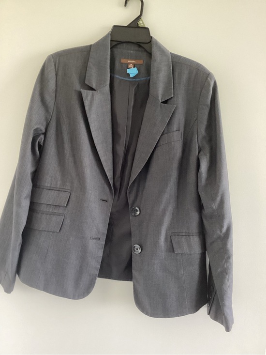 Merona Jackets & Blazers - Merona Gray Women's Two-Button Notch Lapel Blazer